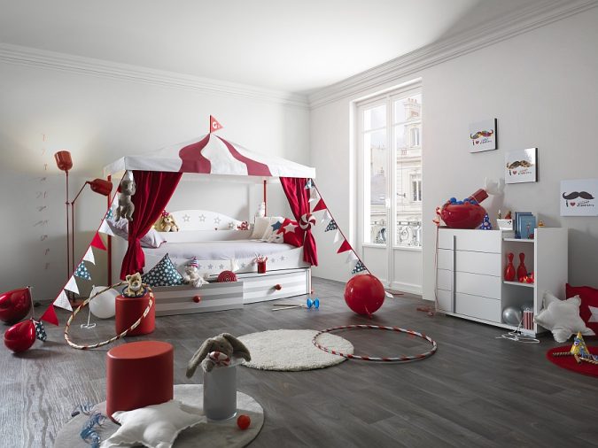 kamar anak dengan tema sirkus