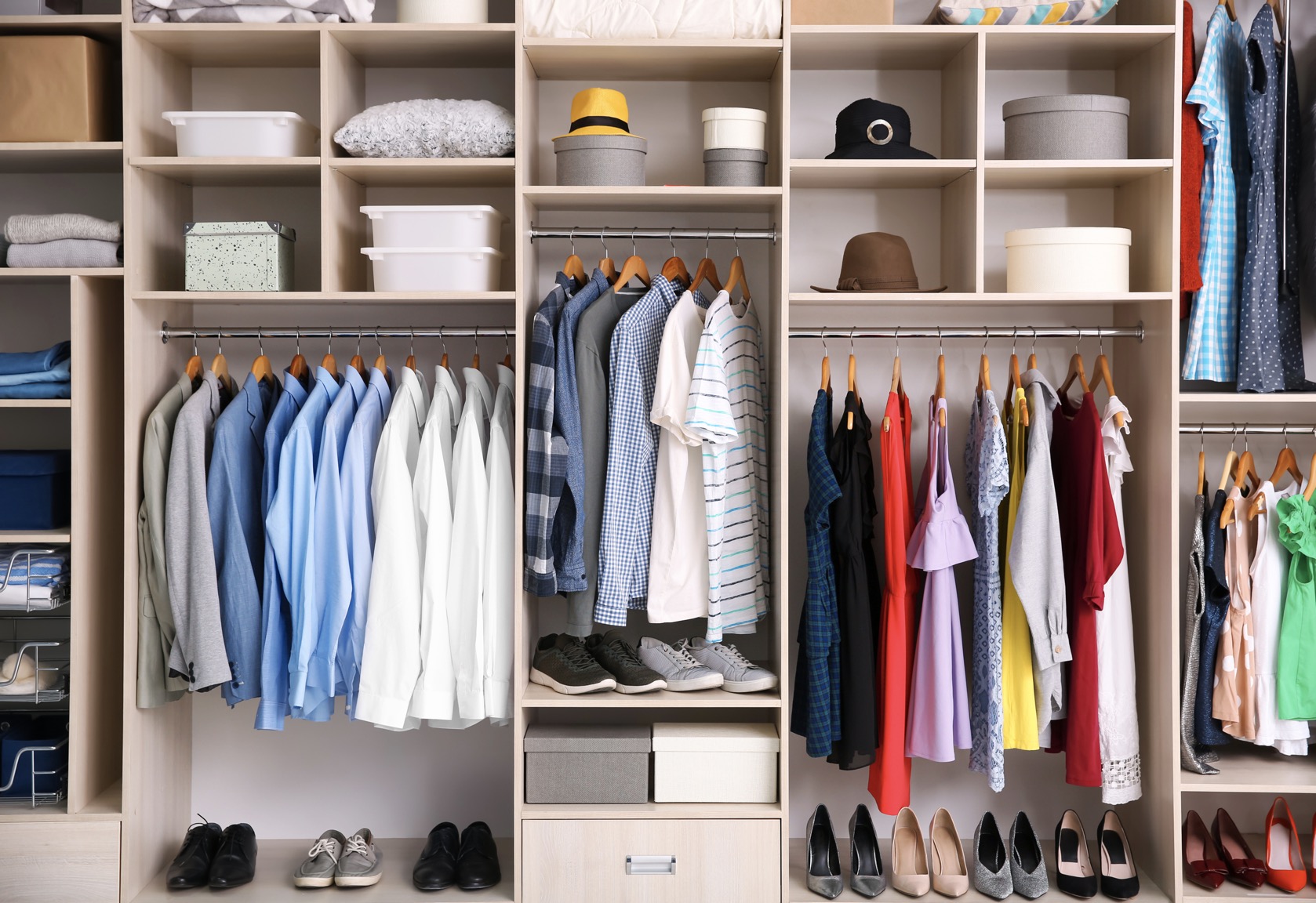 8 cara merapikan lemari pakaian dengan praktis