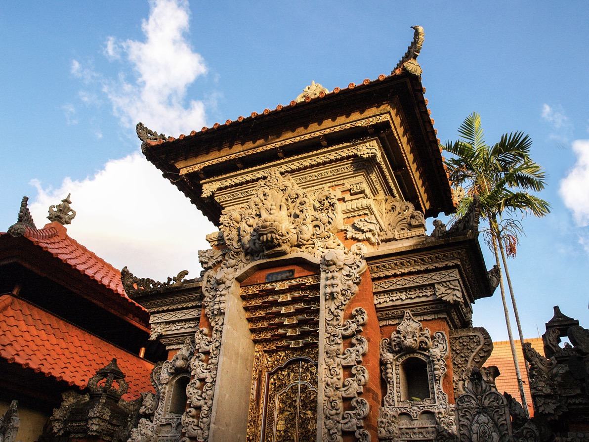 Mengenal Ciri Khas Rumah Adat Bali yang Mendunia