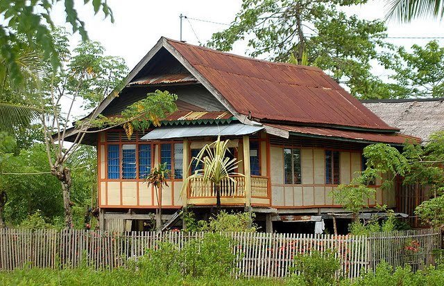rumah suku Luwuk