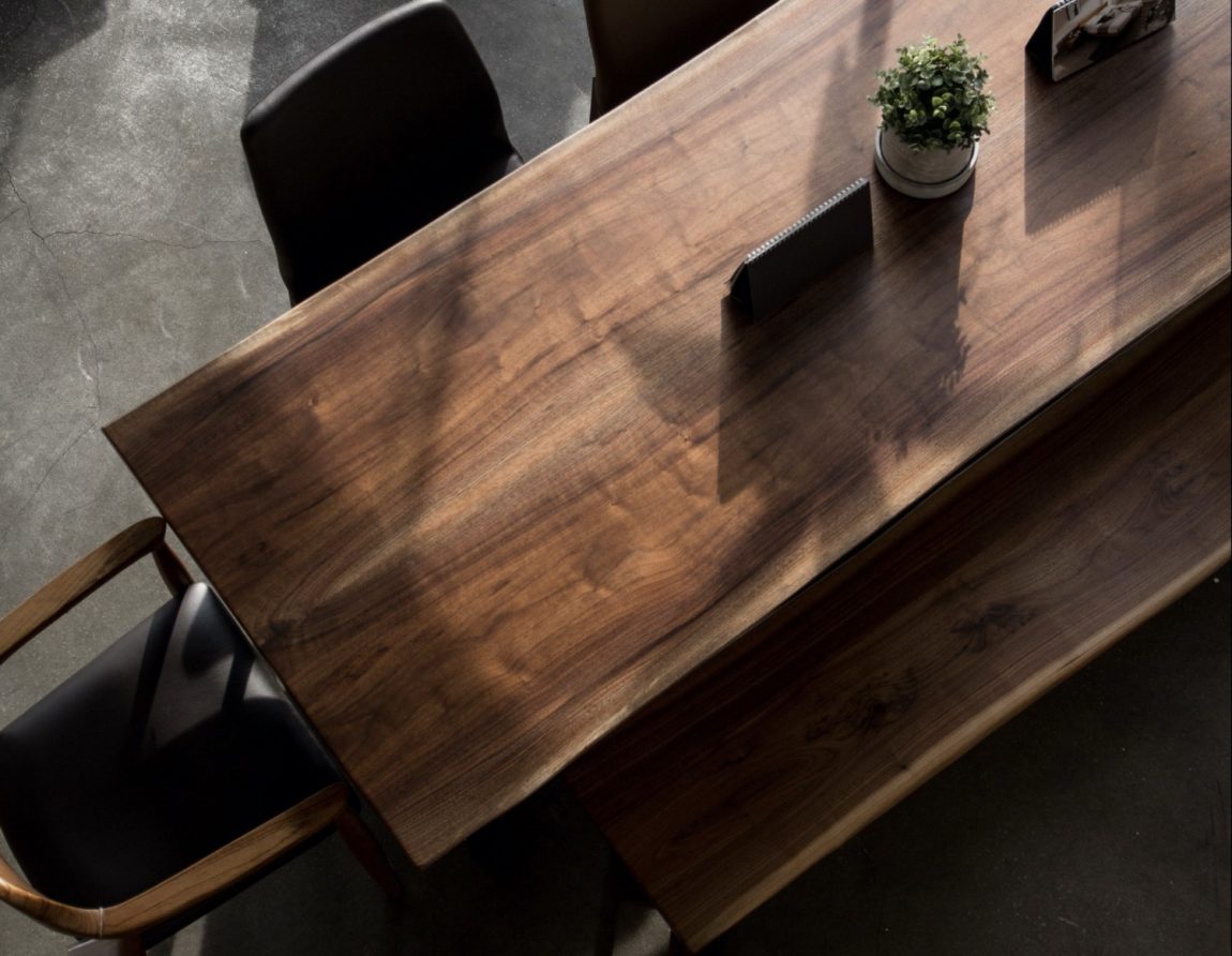furniture meja kayu gaharu