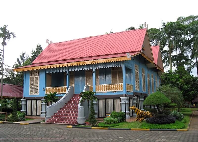 rumah adat riau Rumah Melayu Lipat Kajang